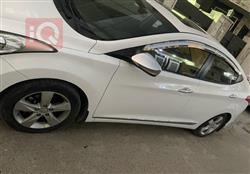 هیۆندای ئەلەنترا